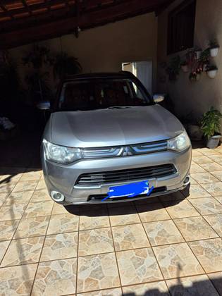 MITSUBISHI OUTLANDER 2.0 16V GASOLINA 4P AUTOMÁTICO MITSUBISHI OUTLANDER 2.0 16V GASOLINA 4P AUTOMÁTICO